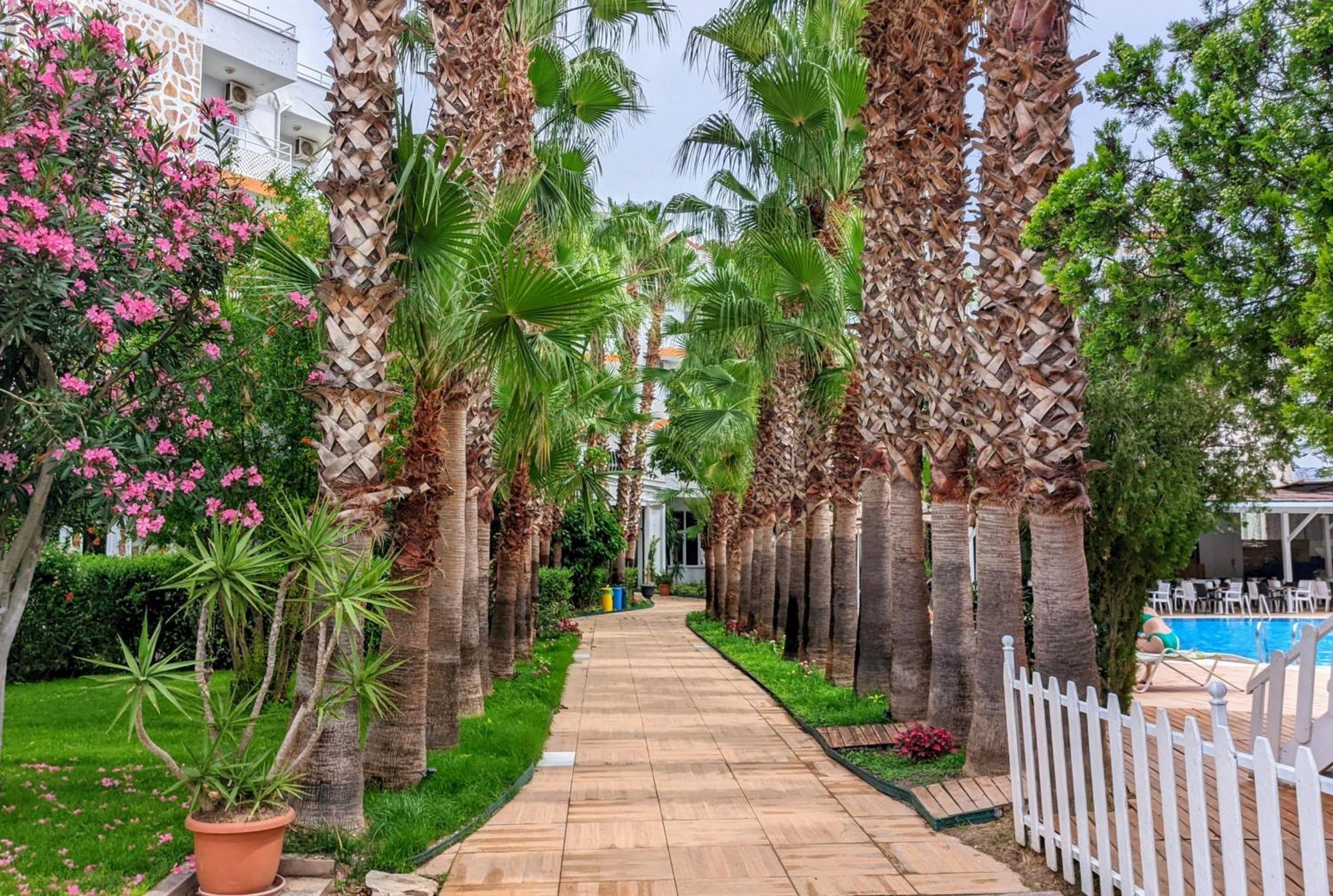 Uk Hotel Kiris Αττάλεια Εξωτερικό φωτογραφία