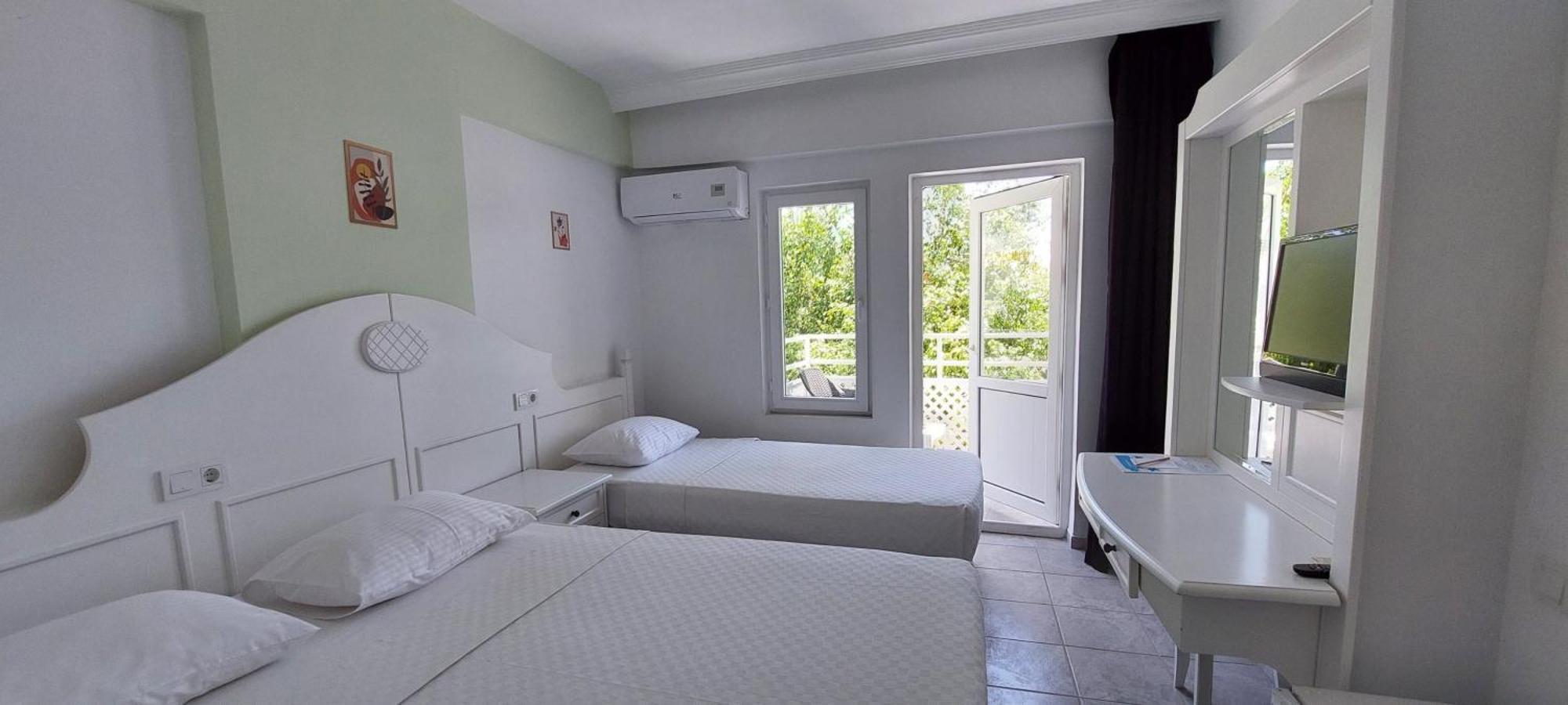 Uk Hotel Kiris Αττάλεια Εξωτερικό φωτογραφία